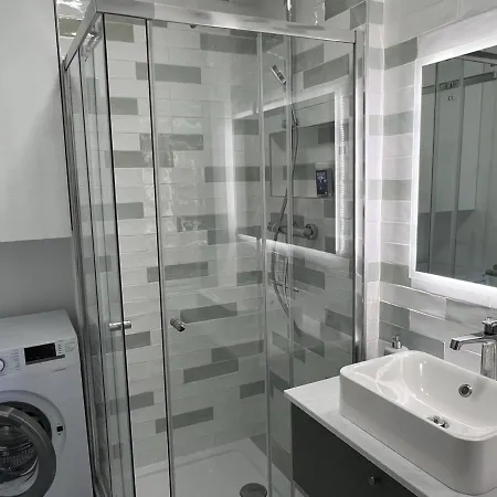 : Duplex Renove 2 Pieces, Acces Direct Plage, Fibre, Parking, Cuisine Equipee, 4 Pers. - Fr-1-487-351